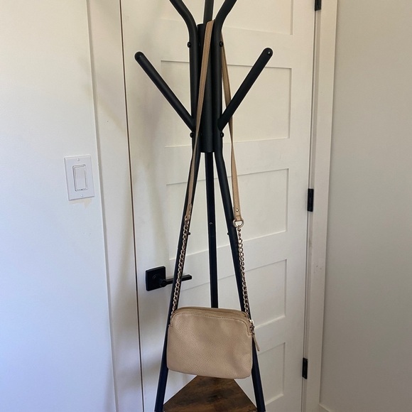 *2/$15* Violet Ray Cream Cross Body Bag - Picture 1 of 7